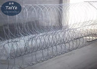 La polizia militare utilizza recinto di filo metallico compatto di sicurezza della barriera del Mobile Security l'alto