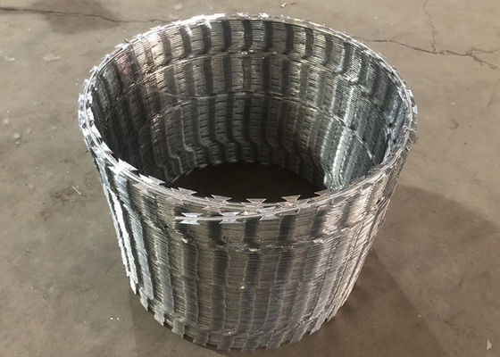 cavo galvanizzato pungente elicoidale del rasoio dell'acciaio BTO 22 di 60cm